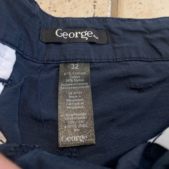 George Men's Navy Blue Cargo Shorts - Size 32 - Picture 5 of 6